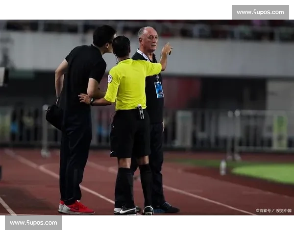 一张红牌改变比赛走向裁判判罚引发赛场风云球队命运与争议焦点